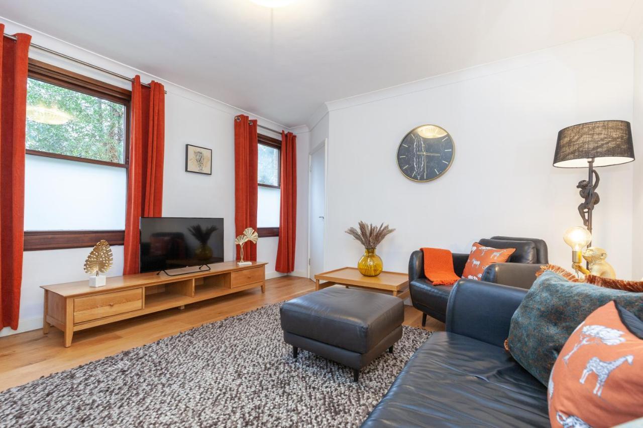 Vibrant & Bright City Centre Apartment! 옥스퍼드 외부 사진