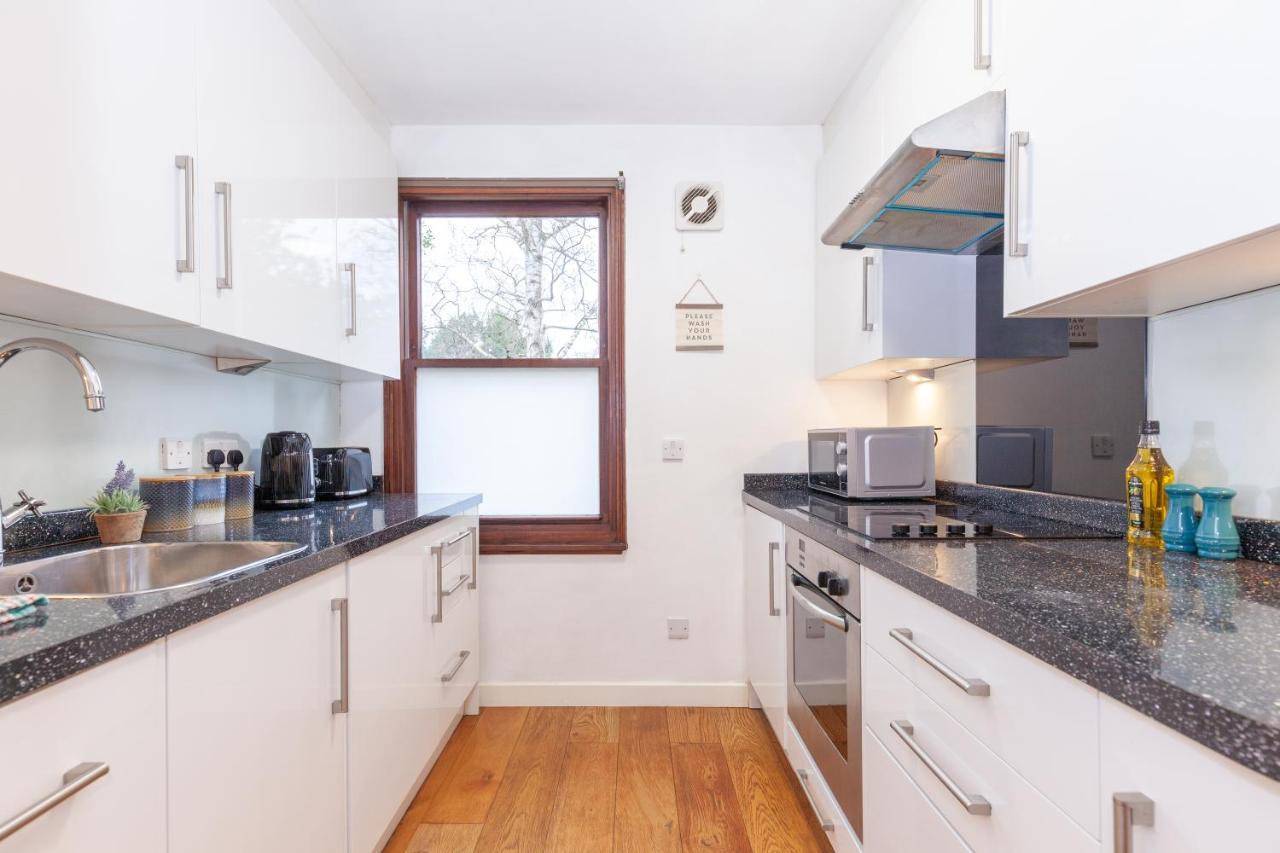 Vibrant & Bright City Centre Apartment! 옥스퍼드 외부 사진