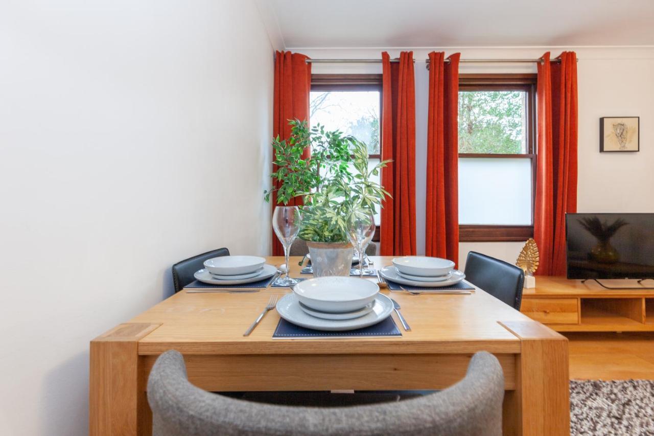 Vibrant & Bright City Centre Apartment! 옥스퍼드 외부 사진